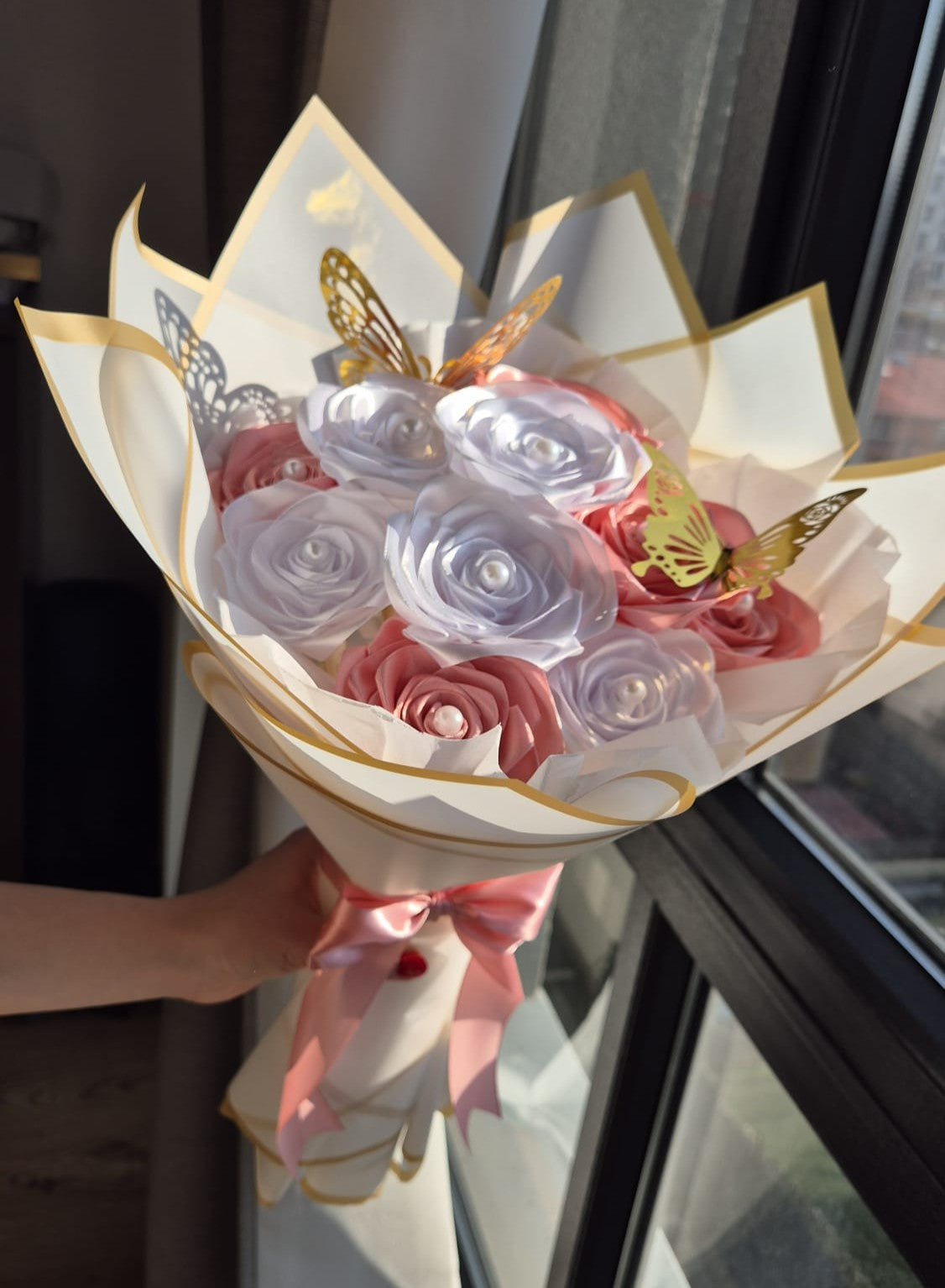 Buchet Golden Butterfly Gala